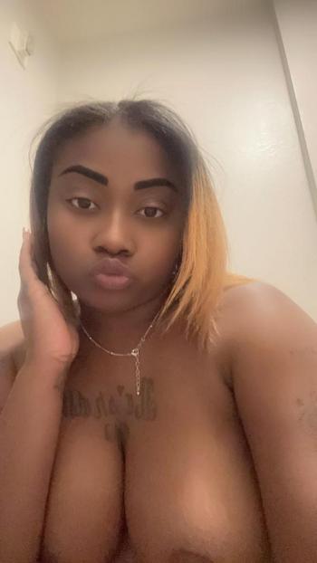 Sasha, 25  female escort, Dayton