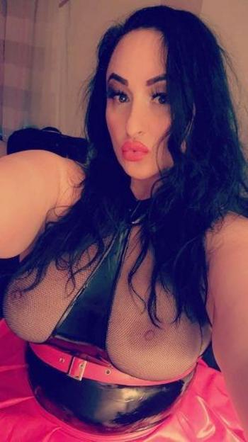 Brittany, 40  female escort, Dayton