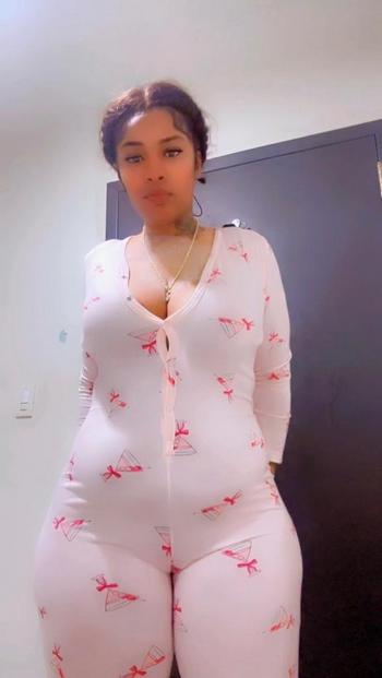 Bajan, 30  female escort, Dayton