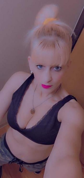 9379723575, female escort, Dayton